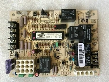 York Luxaire Coleman 031-01972-000 Control Circuit Board 6DT-1 CL:A5 used D48*