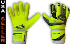 GOAL KEEPER GLOVES GREEN, GOALIE GLOVES, SOCCER FINGER PROTECTED A+ SPEDSTER