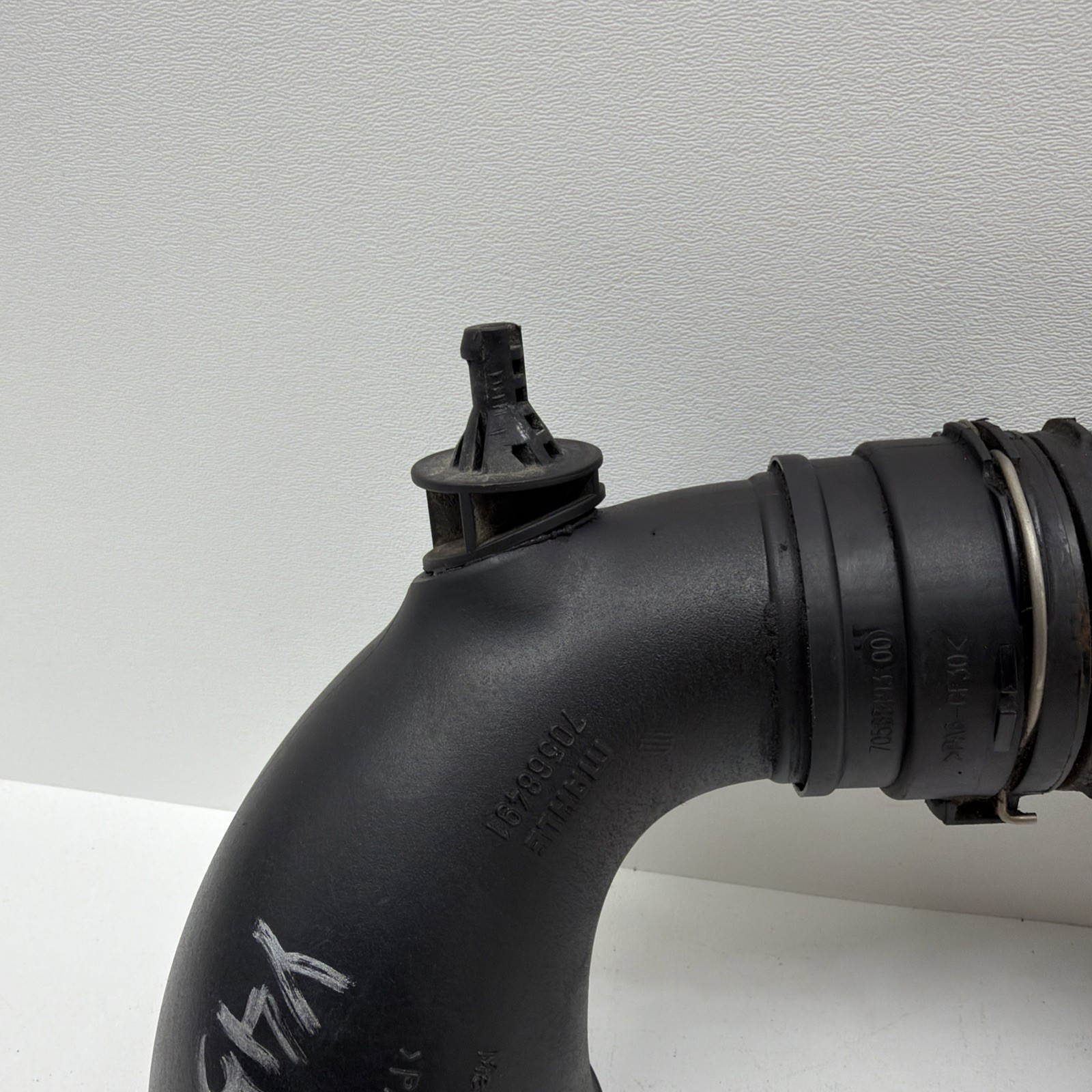🟢14-22 Maserati Quattroporte M156 Engine Right Air Intake Duct Pipe Hose OEM🟢