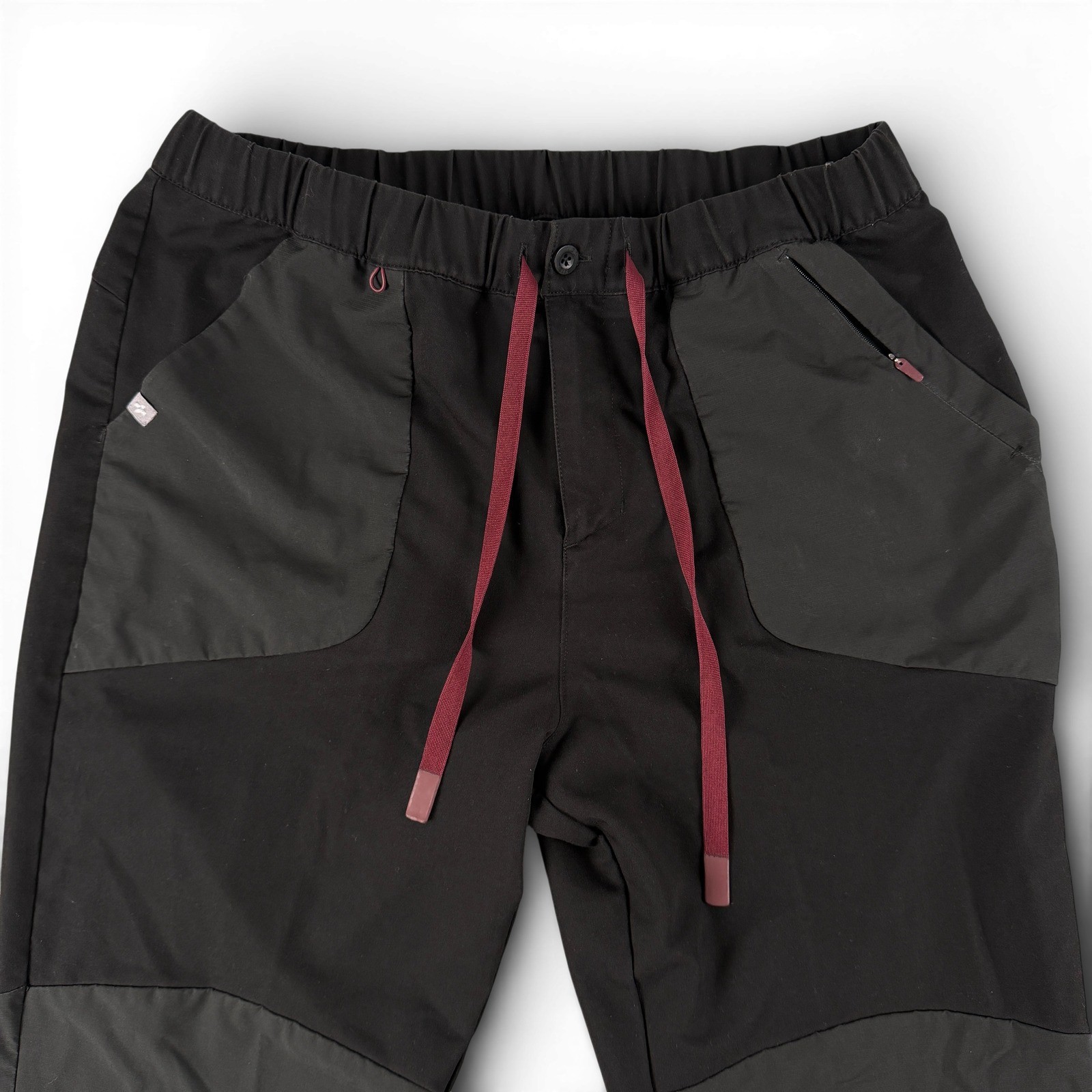 Disney x Figs Jogger Pants Mens M Black Mickey Scrub Drawstring Technical Pocket image 2