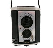 Kodak Brownie Reflex Synchro Camera Vintage TLR 620 Film USA w Strap