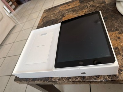 Apple iPad 9th Gen 64GB MK2L3LL/A. Water Damage - Bad LCD. Does