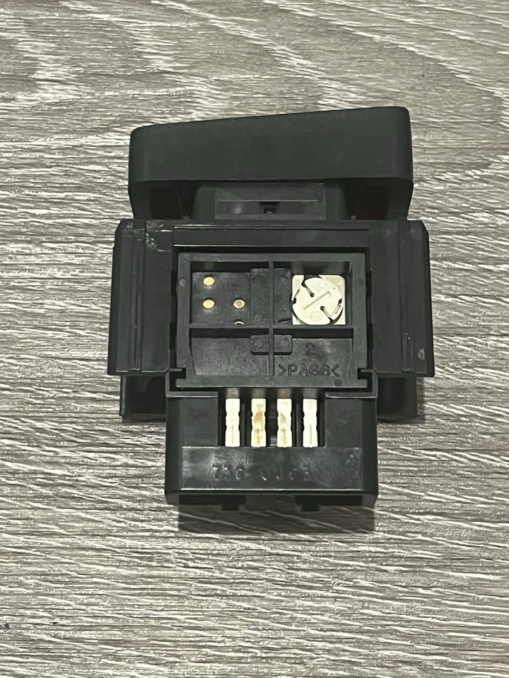 Interruptor de luz de peligro de emergencia Toyota Corolla 2003-2008 - OEM - usado - Conn de 4 pines Foto 3 de 4