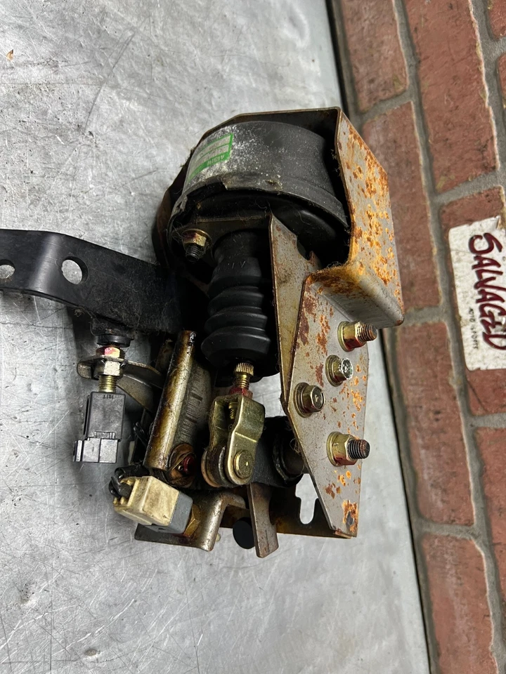 91-99 Mitsubishi 3000GT VR-4 Dodge Stealth R/T AWD pedal de embrague con refuerzo OEM Foto 2 de 4