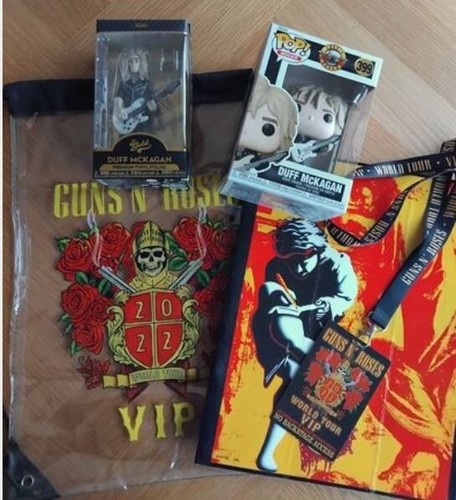 GUNS N ROSES ACCESSORIES JOB LOT, DUFF MC KAGAN FUNKO, TOUR PROGRAM,