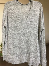 Tek Gear Dry Tek LS V Neck Heather Gray Sweatshirt WM M NWT