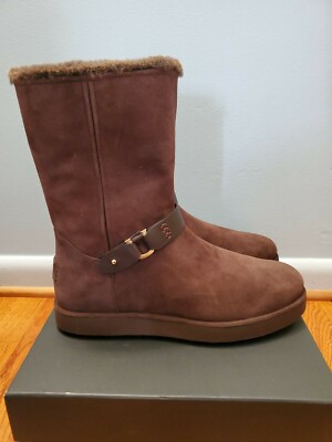 Ugg Women's Classic Berge Water Resistant Short Boot Size US 9 DARK ROAST SUEDE