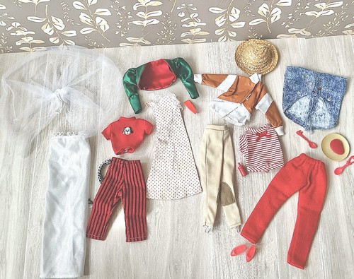 Barbie & Others Doll Clothes & Accessories Lot Assorted 1990s Vintage