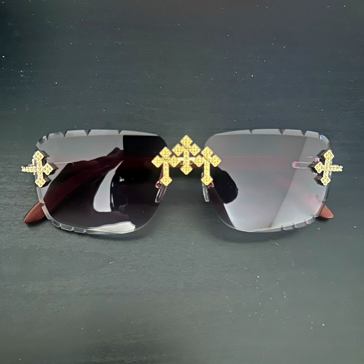 Preços baixos em Óculos de Sol para homens Chrome Hearts Ouro | eBay