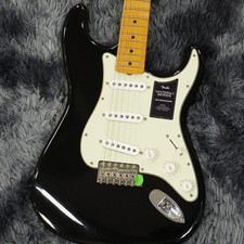 Fender Limited Edition Vintera II Road Worn '60S Stratocaster Black/Maple #D41