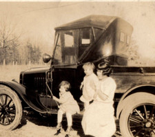 1924 Ford Model T Roadster Pickup Truck Kids Family Portrait Antique Photograph 1924 Ford Model T Roadster Pickup Truck Kids Family Portrait Antique Photograph
