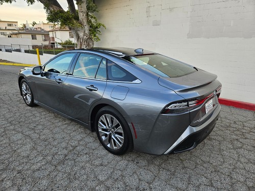 2023 Toyota Mirai XLE - Picture 5 of 12