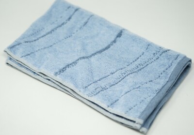Oake Modern Marble Nautical 100% Cotton Wavy 20'' x 30'' Hand Towel - Coast Blue