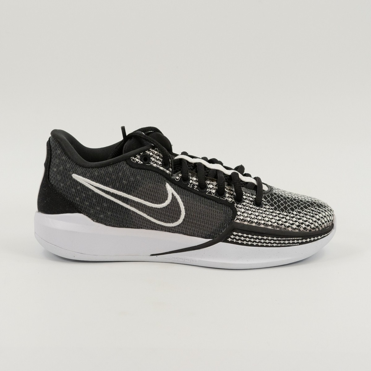Women\'s 11 / Men\'s 9.5 - Nike Sabrina 1 TB Promo Basketball Shoes Black White Sabrina 3 Basketball Shoes. Nike.com main image 2