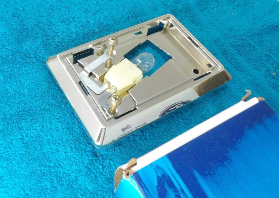 Ford F150 F250 F350 1980-1996 cabina regular Bronco NOS techo domo cuerpo de lámpara cromo Foto 3 de 4