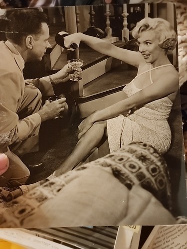 Marilyn MONROE PHOTO APPX 6X8 ROBERT BOARD ESTATE find Unknown Origin - Picture 6 of 7