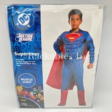 01310499 Spirit Halloween Kids Muscle Chest Deluxe DC Superman Costume Size Vary
