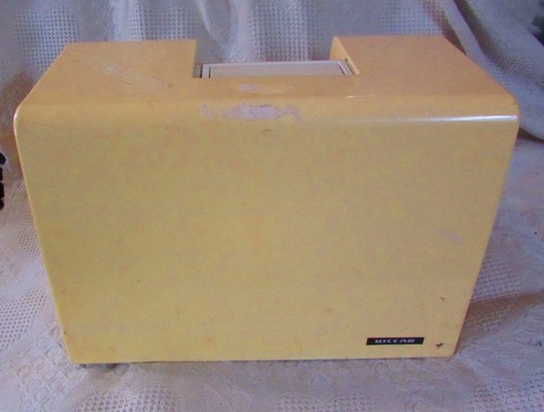 Máquina de coser Riccar vintage modelo 9700, sin probar para uso o piezas - Imagen 2 de 15