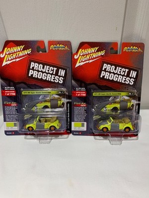 2x 2021 JOHNNY LIGHTNING 1975 VW BEETLE PROJECT IN PROGRESS VS A REL 2 NO 3 1:64