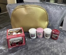 Image of Yankee Candle Gift Bag Gift Set With 4 Votives Candle Assorted And 12 Tea Lights