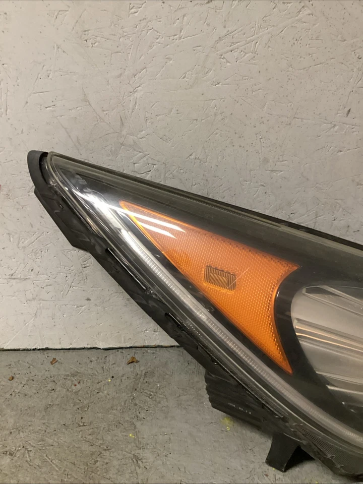 Faro derecho pasajero KIA NIRO 2017-2019 halógeno OEM 92102G5040 Foto 2 de 4