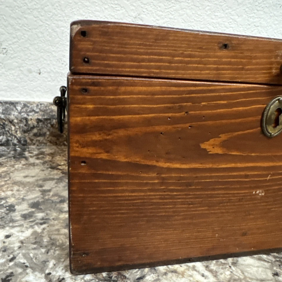 Caja de cofre de madera ilimitada vintage de patos cachorros de laboratorio Inglaterra 12x9x7 Foto 4 de 4