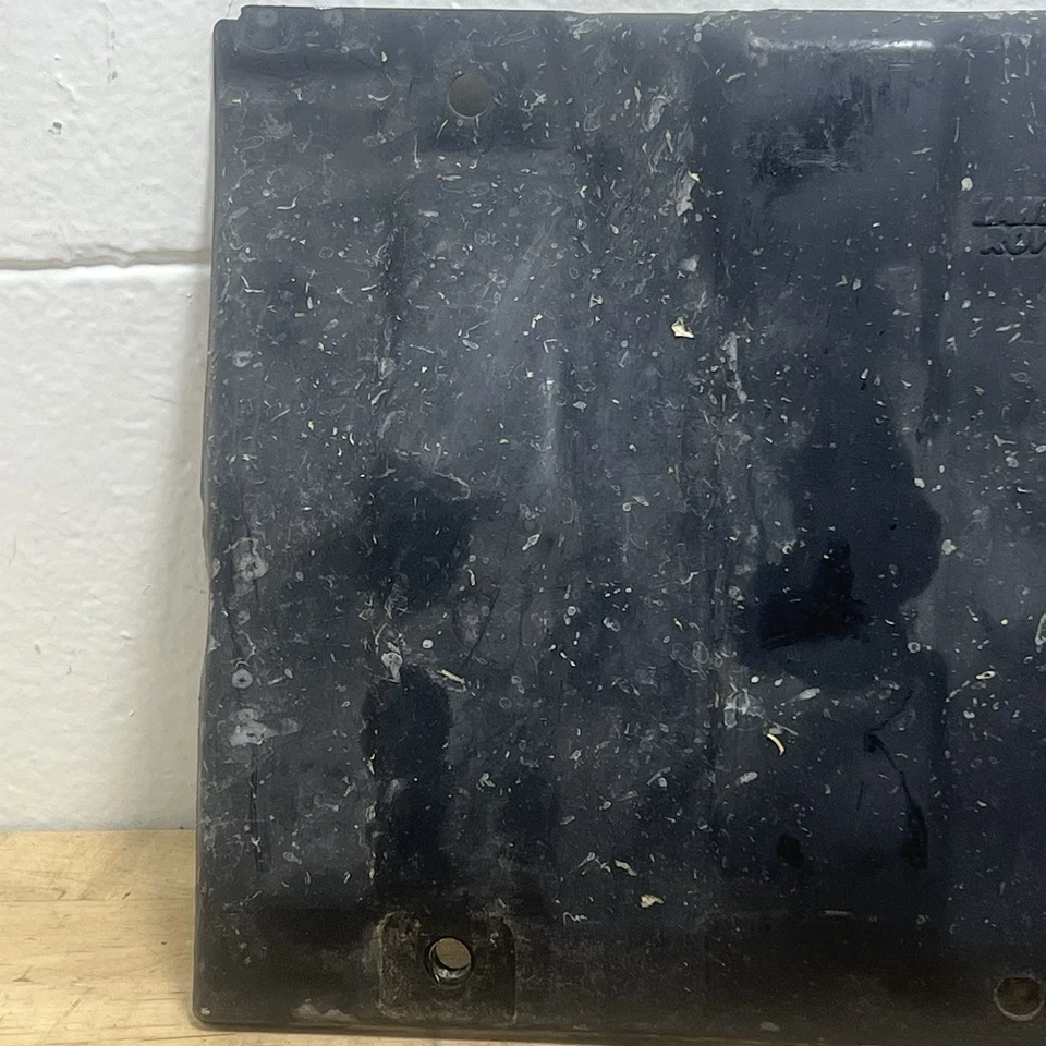 2005-2009 Land Rover Lr3 Front Engine Under Splash Guard Shield Cover OEM - Image 2 of 4