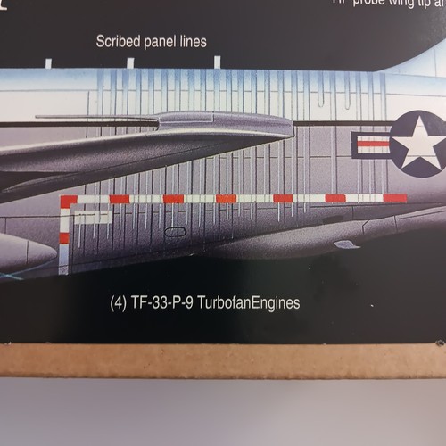 AMT ERTL EC-135C Looking Glass Airborne Command Model 8955 1:72 Scale - Picture 7 of 24