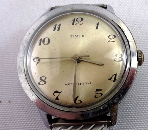 VINTAGE TIMEX WATER RESISTANT MENS WATCH ROUND NOT RUNNING FOR PARTS OR REPAIR