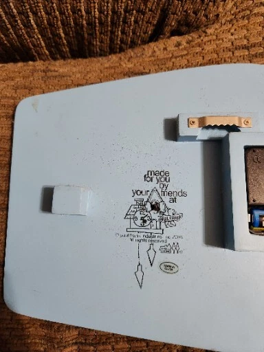 Paul Frank Julius Relógio de Parede de Madeira Macaco Retangular Aparência Retrô 2006 Funciona - Imagem 2 de 4