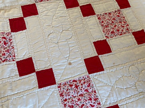 Fantastica Trapunta Vintage Blocco Nove Patch Cucita a Mano Casale Rosa Rosso 77" x 89" - Foto 5 di 21