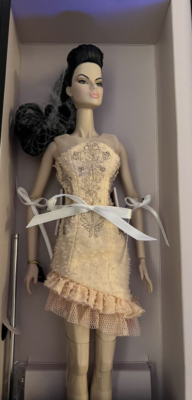 NRFB A Touch of Frost Eugenia Perrin Frost 2013 Fashion Royalty