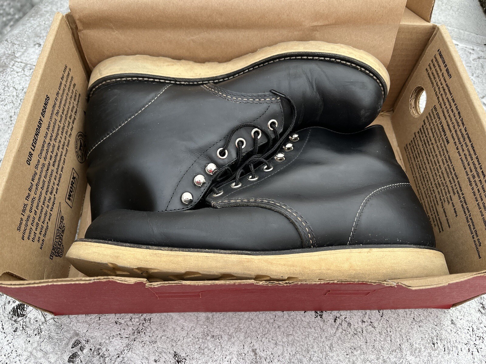 Red Wing Heritage 8165 Black Round Toe Leather Boots,… Gem