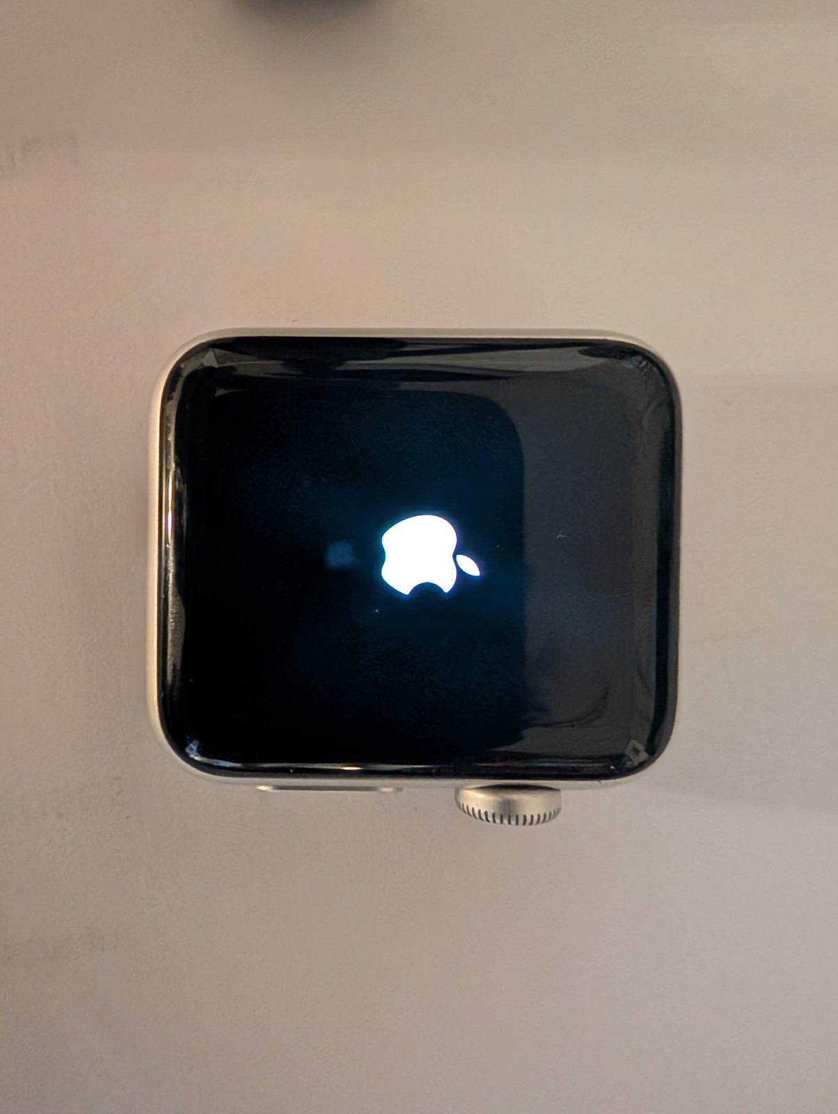 Apple Watch Series 3 38mm Silver Aluminum Case GPS WR-50M