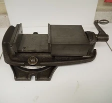 Bridgeport Milling Machine, Vise w/ Swivel Base