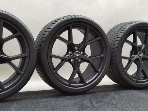 Audi RS3 8Y 19 Zoll Sommerräder Original 5-Y-Speichen Sport Felgen Wie Neu RDKS