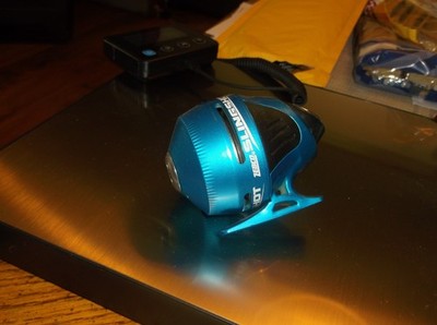 ZEBCO SLINGSHOT  FISHING REEL