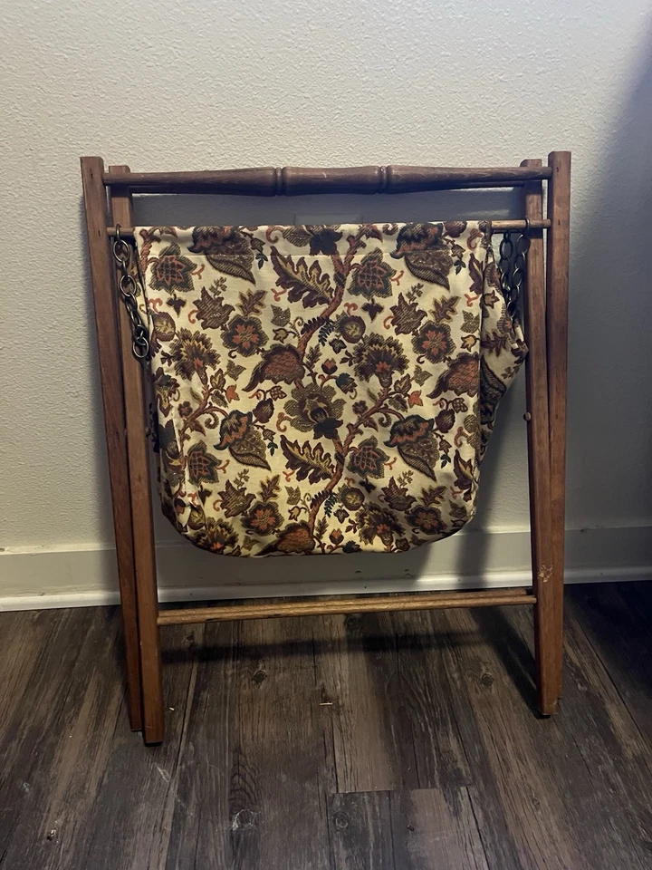 Vintage MCM Country Floral Folding Stand up Knit Craft Sew Yarn Basket Holder BH - Image 3 of 4