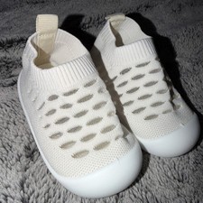 Slip-On Knit Mesh Baby Toddler Shoes 2 Cream And White Rubber Sole Low Top