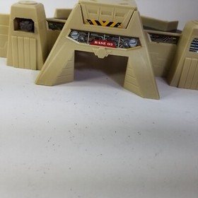 Vintag 1995 Lewis Galoob Micro Machines Light Tower Military Night Attack Bunker