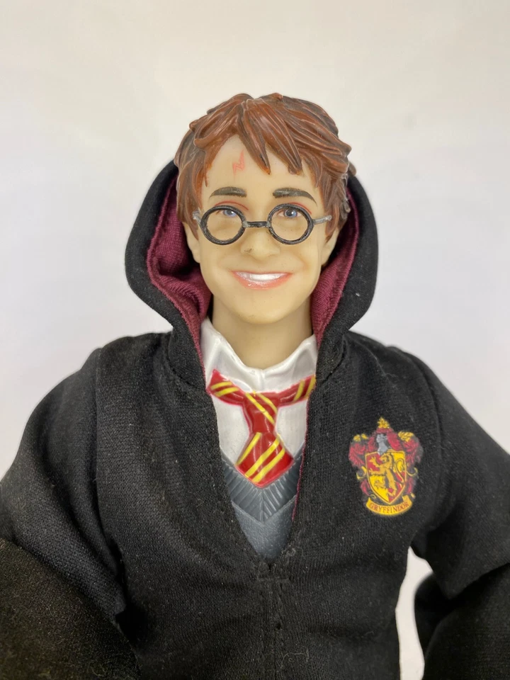 Mattel 2003 ☆ HARRY POTTER ☆ Deluxe Magic Powers - Harry Doll /Action Figure - Image 2 of 4