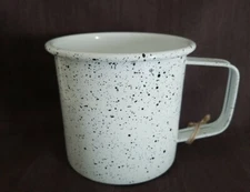 Fiddle+Fern Enamel Mug, Coffee/Tea/Camping Cup, White/Black Speckled, 24 Oz ,NWT