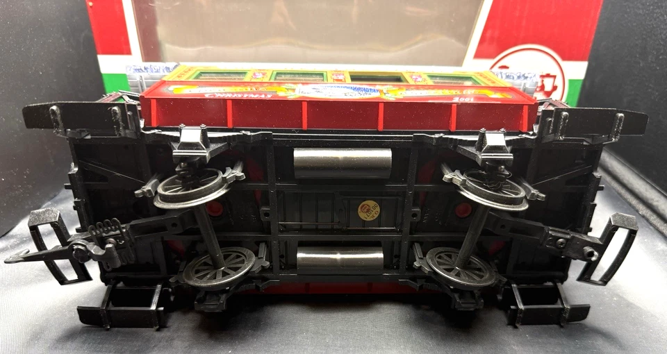 LGB 33075 CHRISTMAS TRAIN SEASONS GREETINGS 2001 PASSENGER CAR G SCALE IN BOX - Image 4 of 4