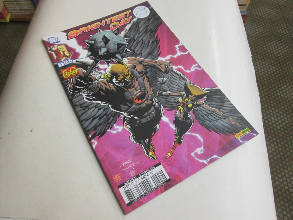  DC BRIGHTEST DAY 2 ..COMICS PANINI..2011...NEUF - Photo 1/1