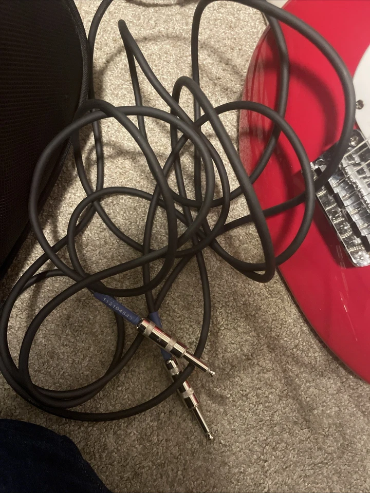 Guitarra Eléctrica Squier Fender Stratocaster Rojo Cereza Foto 4 de 4