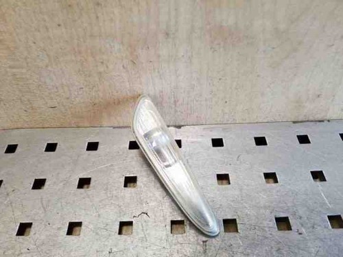 BMW X3 E83 Kotflügelblinker vorne rechts 2.00 Diesel 110kw 2004 26085304