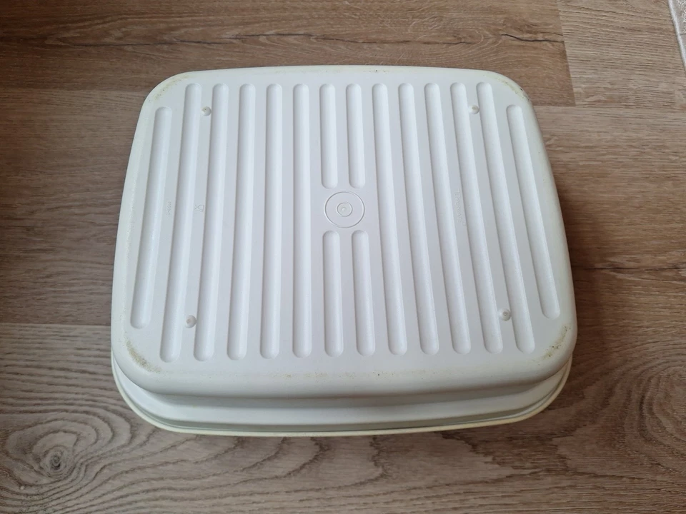Tupperware Retro Großer Bäckermeister weiß Brotkasten Brotbehälter  Aufbewahrung - Bild 2 von 4