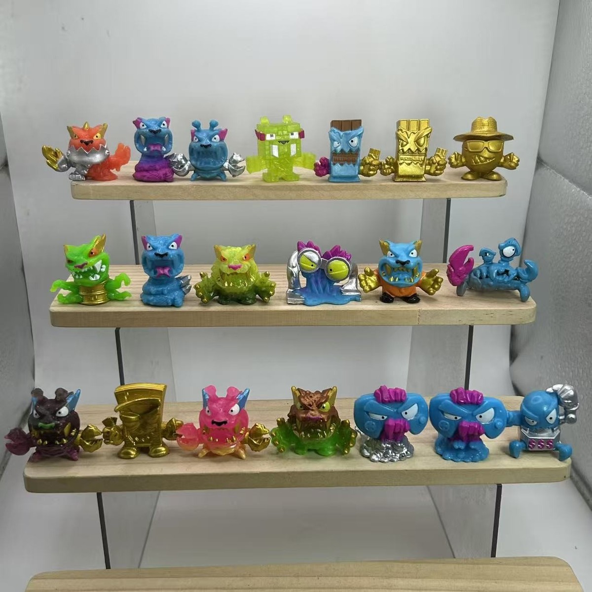 Special Version MrBeast Lab Swarms Micro Beasts Figure Rare Moose