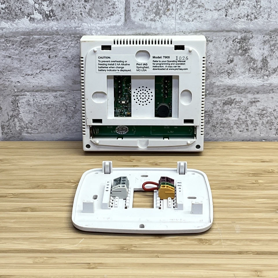 T905 PRO1 IAQ 1H/1C 7 Day Programmable Thermostat Touchscreen - Image 4 of 4