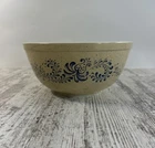 PYREX 403 2.5qt Homestead Vintage Mixing Bowl - No Lid